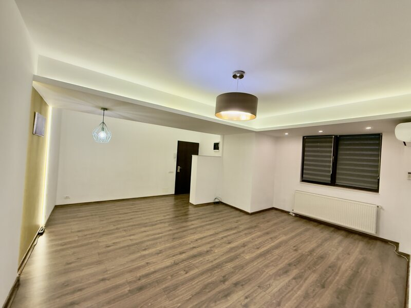 Unirii, Casa Poporului, birou 2 cam., parcare subterana inclusa, bloc 2012