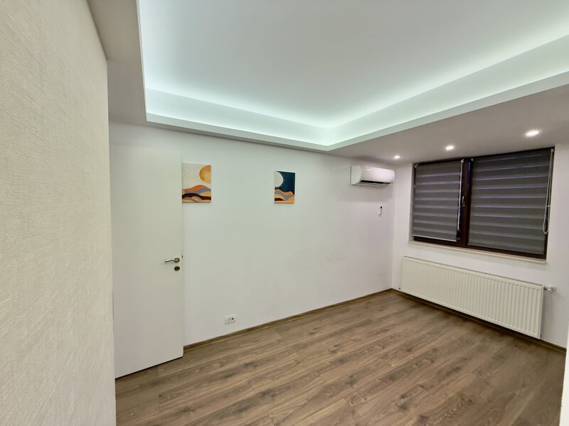 Unirii, Casa Poporului, birou 2 cam., parcare subterana inclusa, bloc 2012