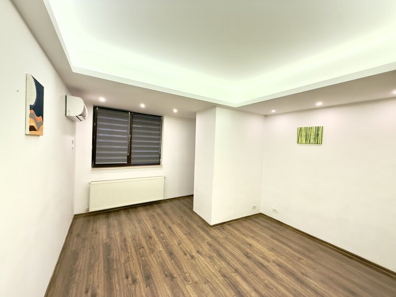 Unirii, Casa Poporului, birou 2 cam., parcare subterana inclusa, bloc 2012